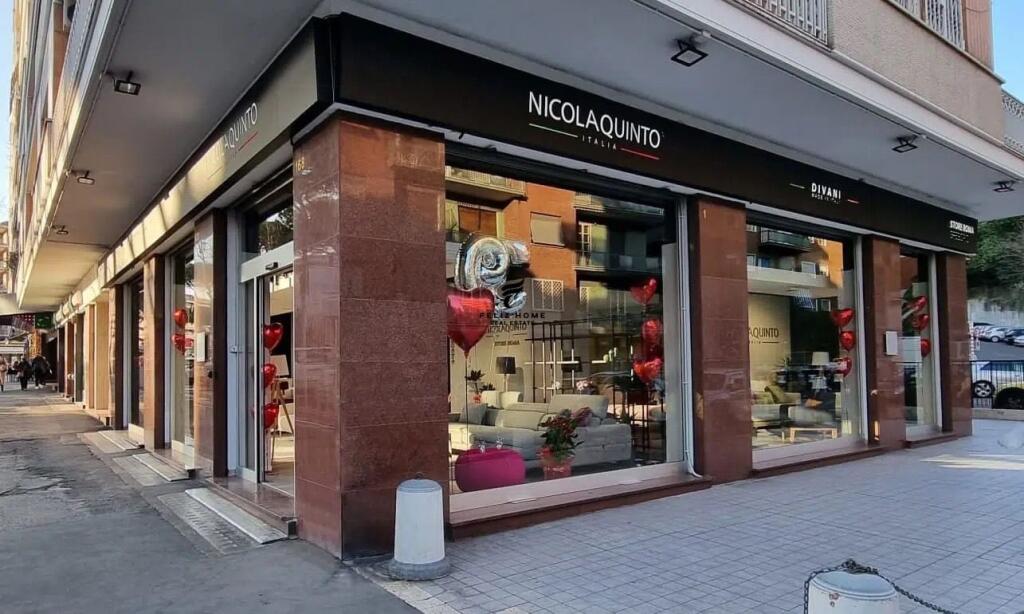 DYQAN ME QERA 250 M2 BULEVARDI I RI 3000 EURO
