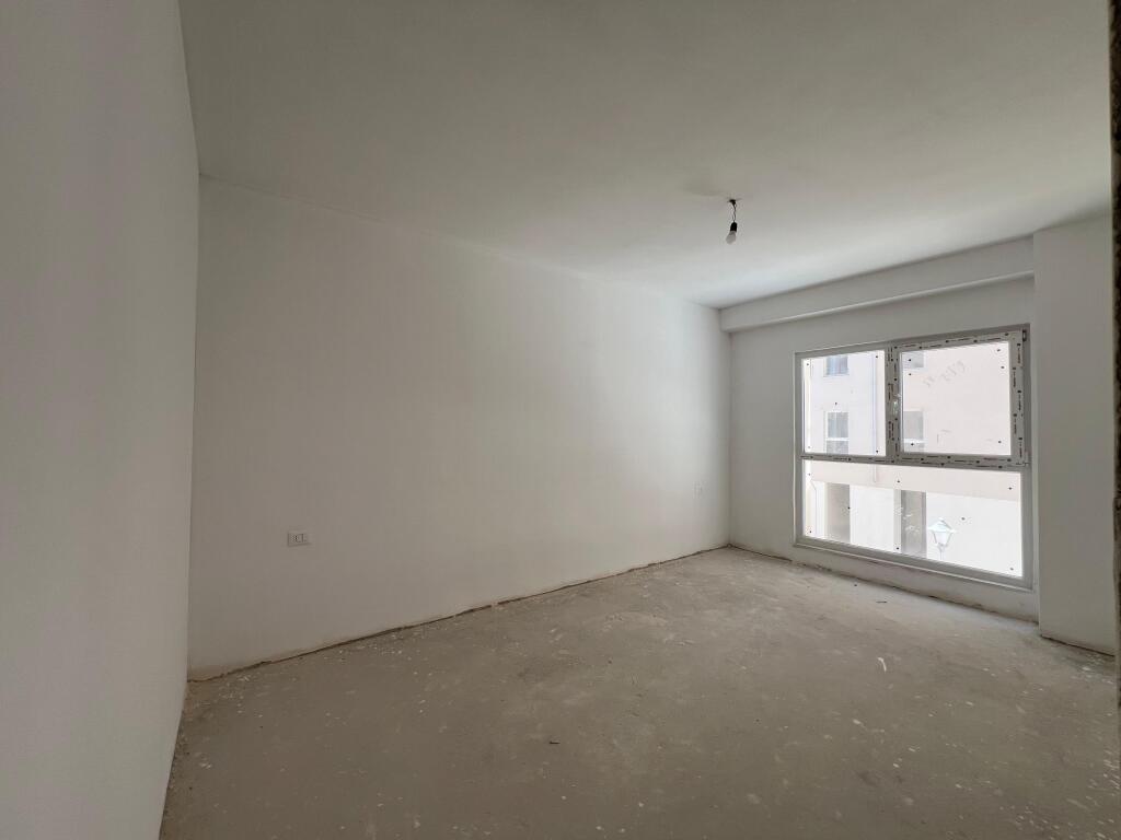 In vendita, Appartamento 2+1 “Laprakë”,Tirana.