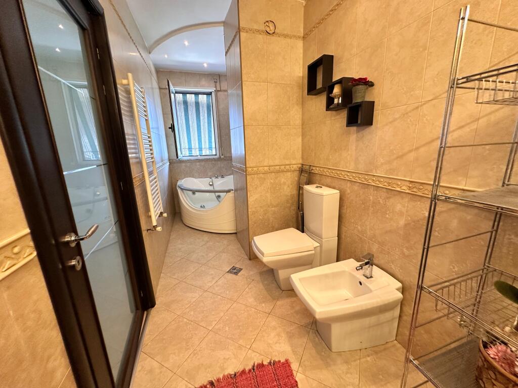 Apartment 2+1+2 for Rent – Commune of Paris