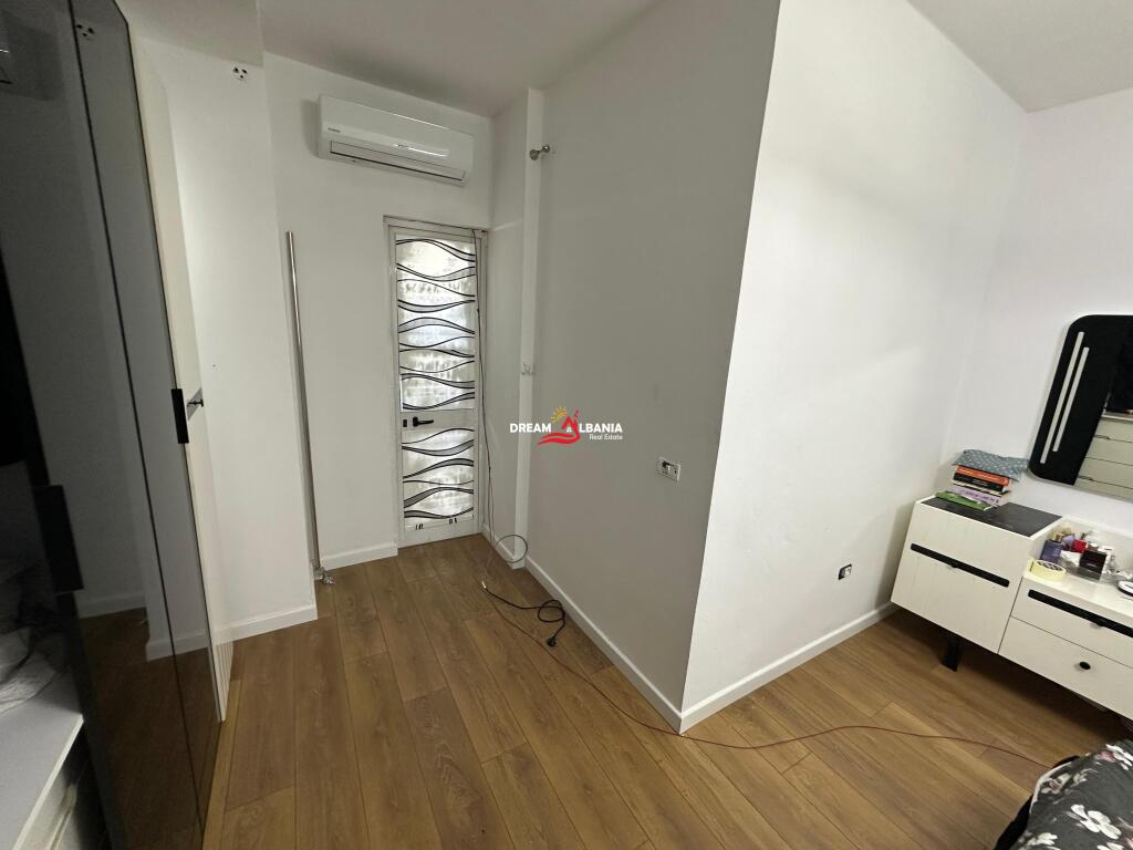 Apartment 2+1 for sale on Xhanfize Keko street near the European University (ID 41212016)