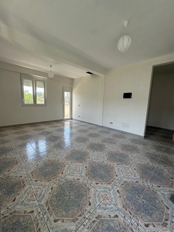 Apartment 1+1 empty for rent near the Military Hospital.