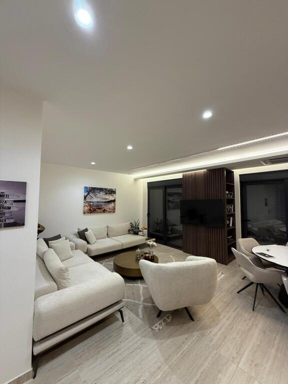 APPARTAMENTO 2+1 IN VENDITA A ULCINJ, MONTENEGRO