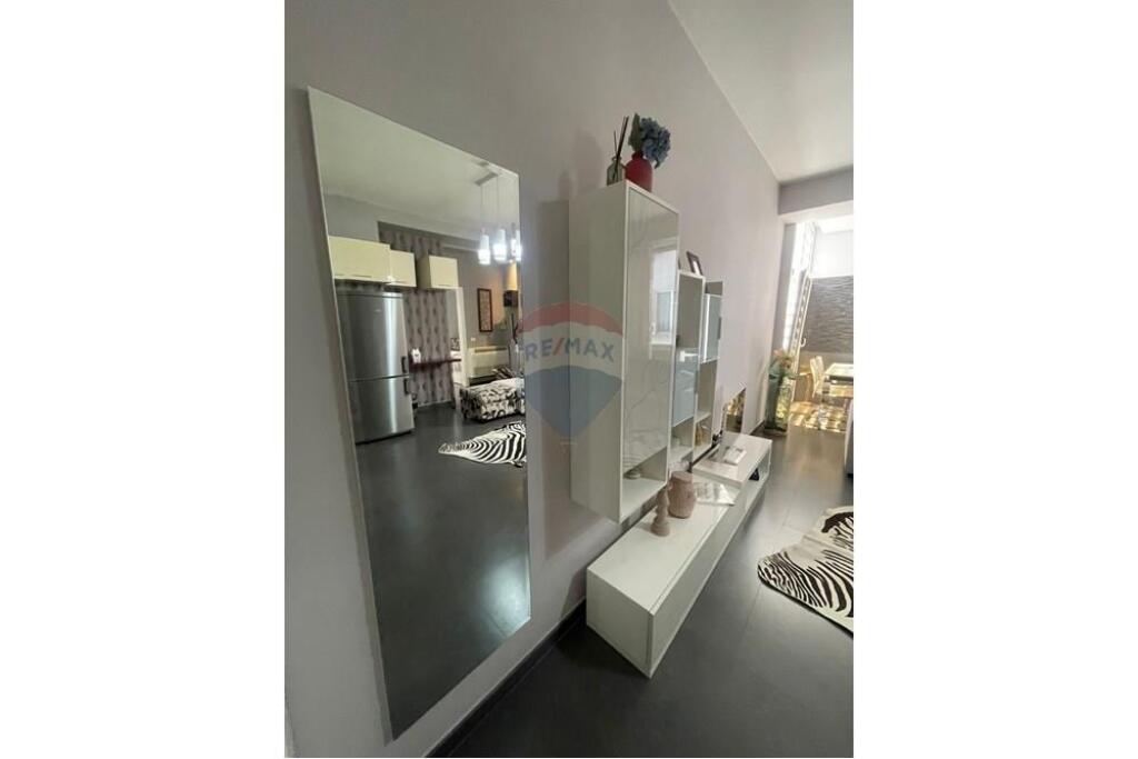 Apartment - For Rent - Kika 2, Commune of Paris, Tirana