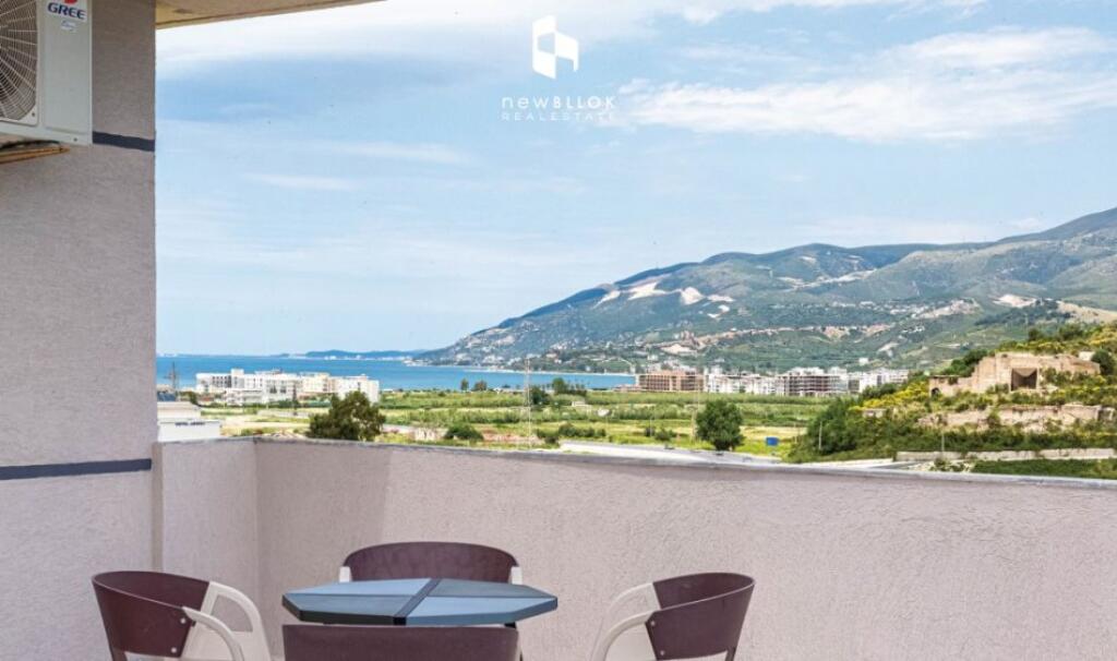 Vendesi Penthouse GJIGAND (Come Villa) : 3+1+2wc & Veranda (250m2) + Terrazza (198800 €) 120m2 | ( 15 min da Green Coast 🌊) 📍Rradhimë – Con Vista sul Mare