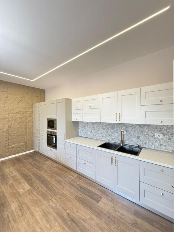 Super Apartment for rent at Kodra e Diellit (700 euro)