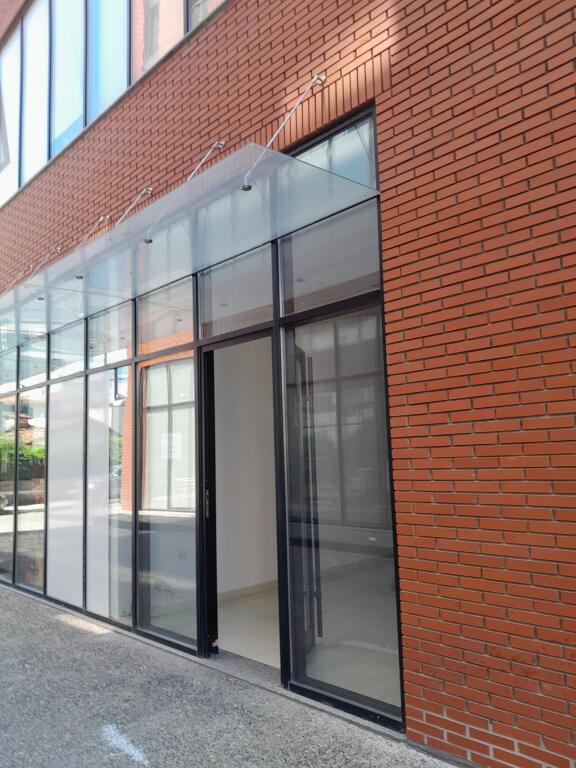 Business premises for rent Kamez