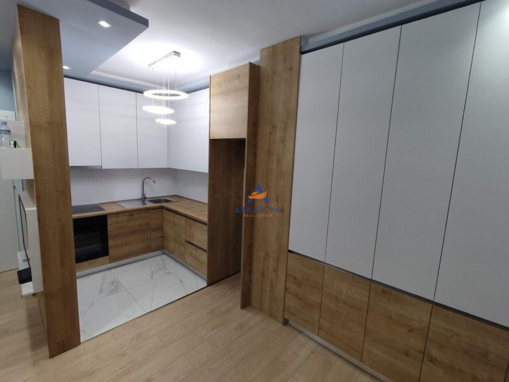 IN VENDITA APPARTAMENTO 2+1+BALCONE "YZBERISHT" 130.000 EURO.