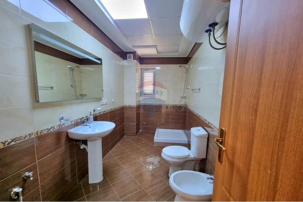 Tirane, villa for rent, 3,500 € (ID: 530481001-723)
