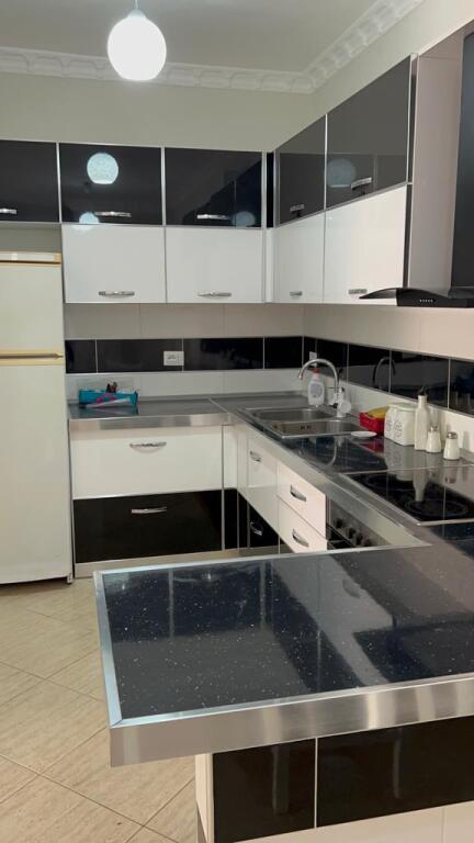 Shitet Apartament 2+1–Vetëm 200 metra nga plazhi