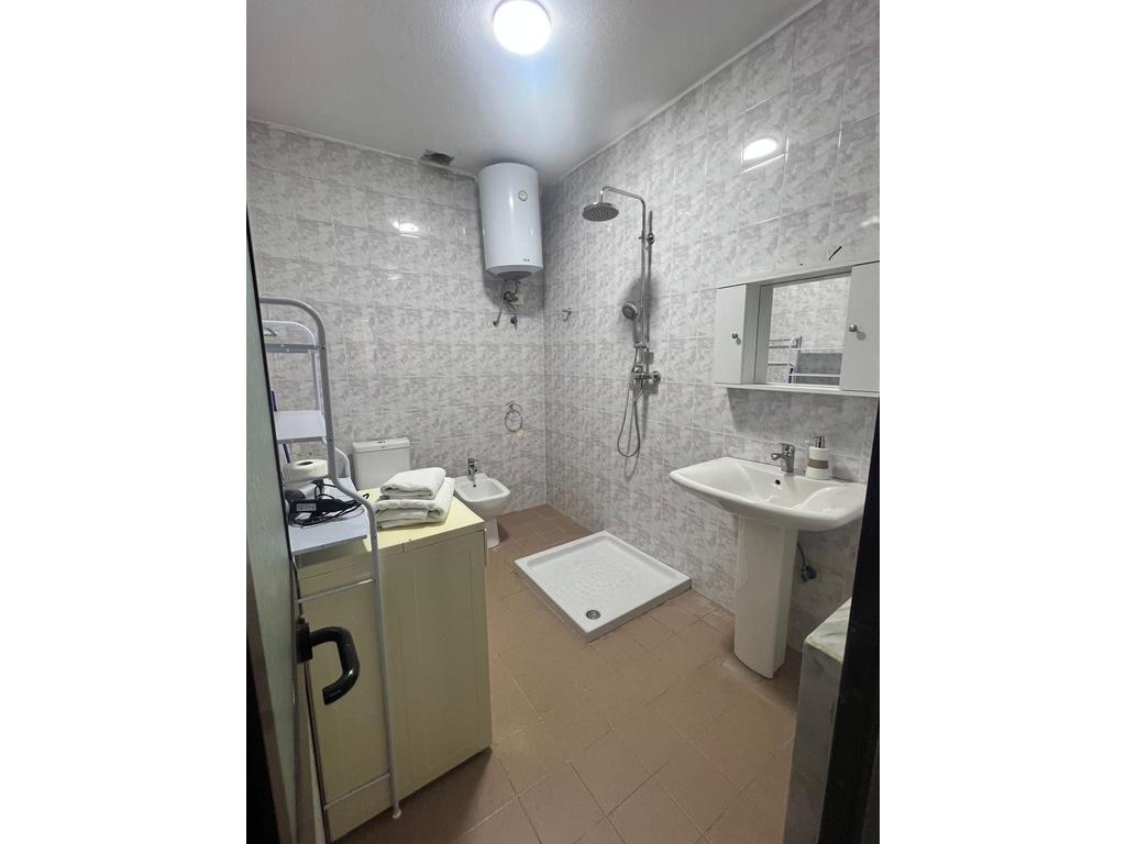 Apartment 1+1 for rent, first floor – Ali Demi
