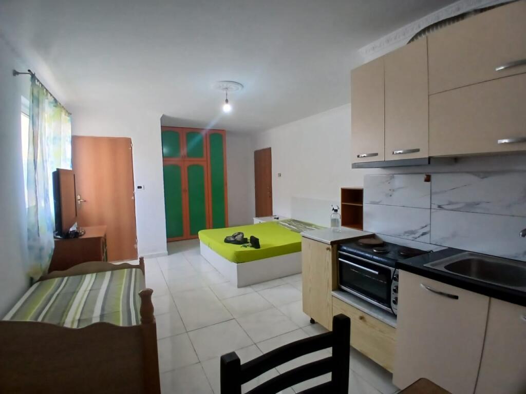 Studio apartment for rent, in the 21Dhjetorit area, near Mozaikut