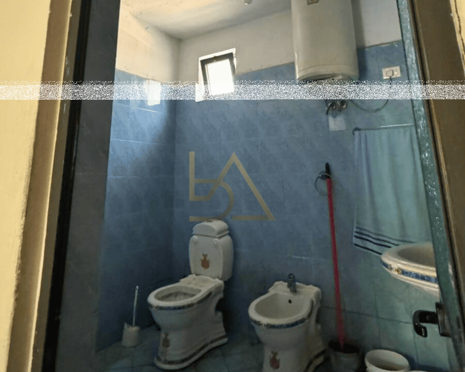 Villa su 3 Piani in Vendita – Vorë