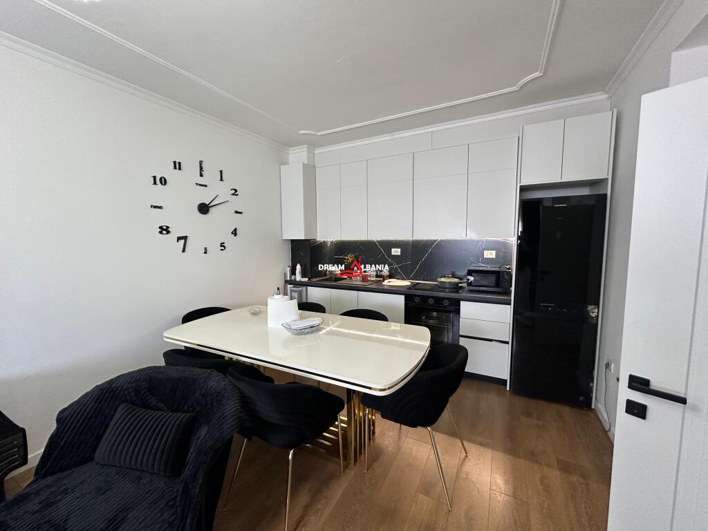 Apartment 2+1 for sale on Xhanfize Keko street near the European University (ID 41212016)