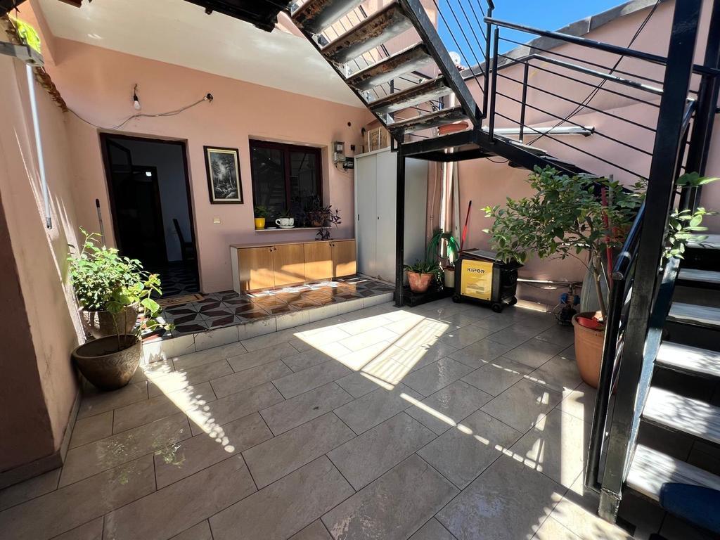 Apartment 1+1 for rent, first floor – Ali Demi