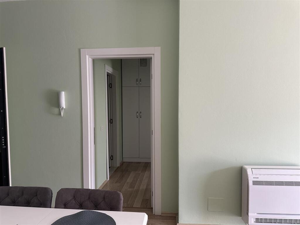 Super Apartament me qera ne Qender, prane toptanit (700 Euro)