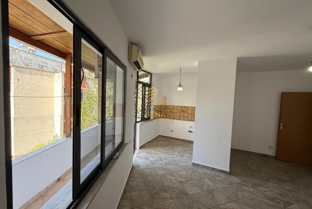 Studio apartment for sale, Pazari i Ri, 110,000 Euro
