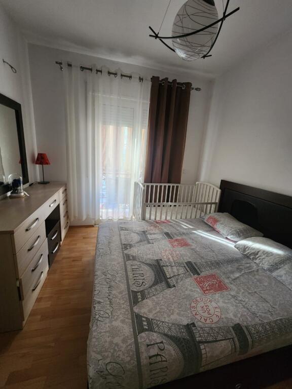 affitto, Appartamento 2+1+2 Via Ndre Mjeda, 500Euro/mese
