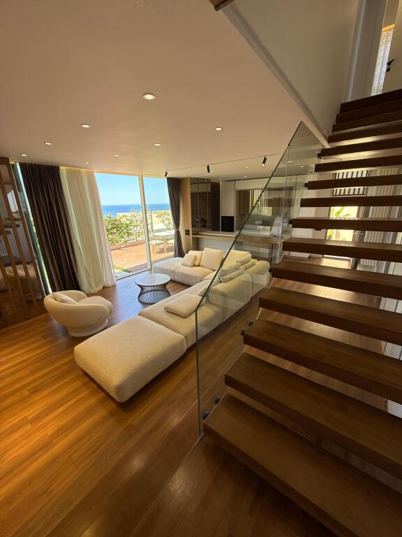 VILLA DI LUSSO A GREEN COAST 1