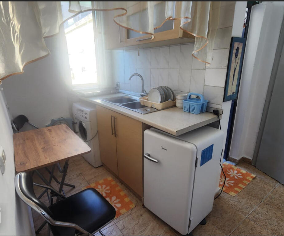 Studio apartment for rent near Dinamo Stadium (water and internet included in the price) 