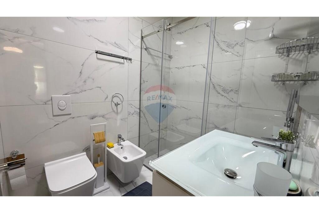 Tirane, apartment 2+1 for rent, 95 m² 1,300 € (ID: 530161009-1038)
