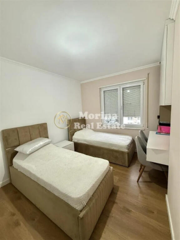 Affitto, Appartamento, 2+1+2+Balconi+Deposito, Via Elbasan, 900 euro/mese