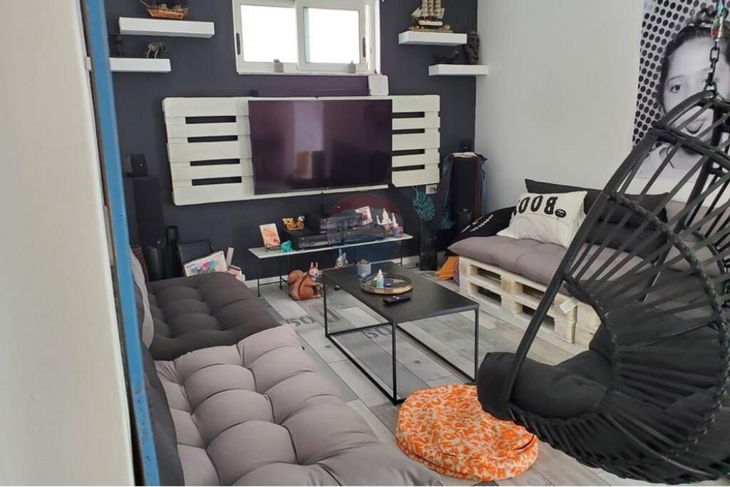 House with terrace - For Sale - Cerciz Topulli St.