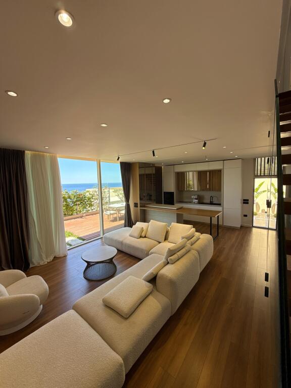 VILLA DI LUSSO A GREEN COAST 1