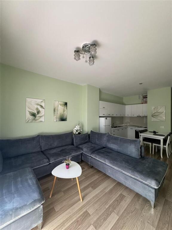 Super Apartament me qera ne Qender, prane toptanit (700 Euro)