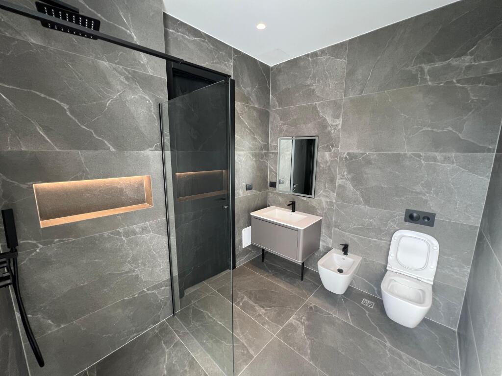 📣 FOR RENT Adjoined Villa, Dry Lake