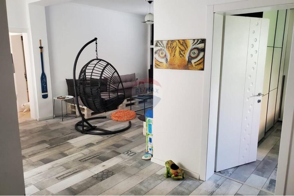 House with terrace - For Sale - Cerciz Topulli St.