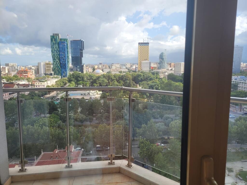 Shitet apartament panoramik 3+1+2, ne Qender te Tiranes