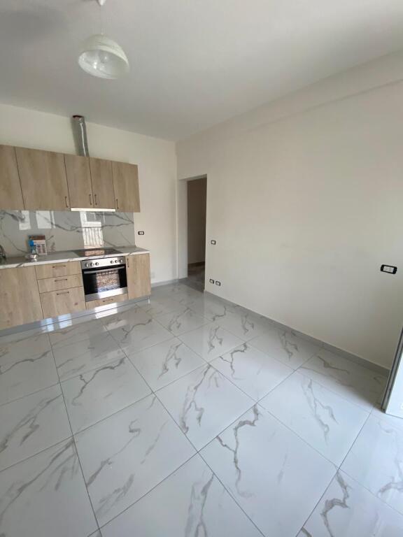 400€/month Rent 2+1+parking📍Laprakë, Tirana