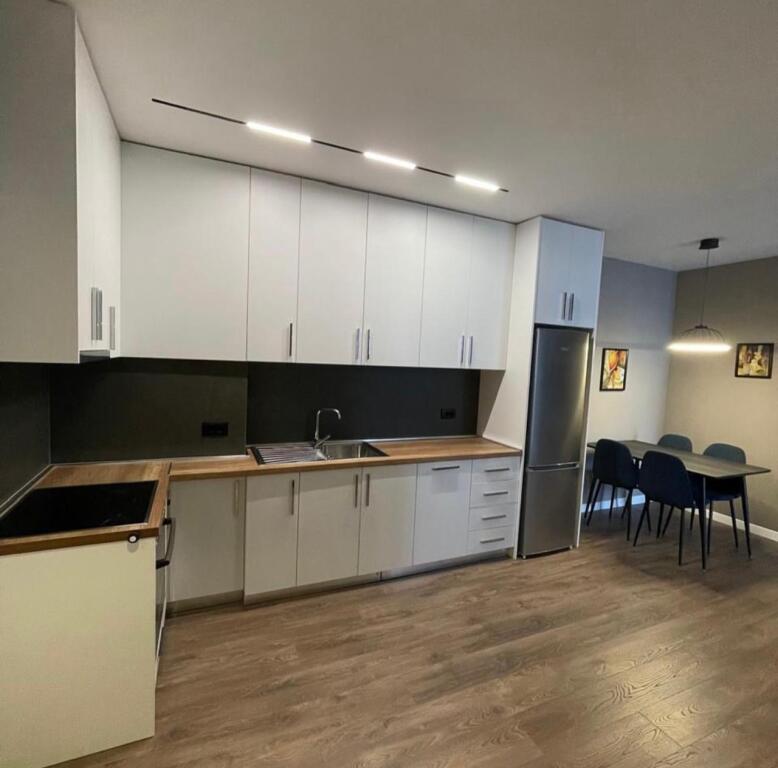 ⚜️ JEPET APARTAMENT 1+1 ME QIRA - Rr. Kavajes / 