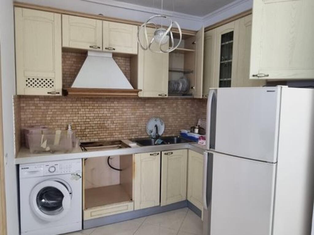 Qera, Apartament 2+1, Bulevardi Zogu 1, Tirane.