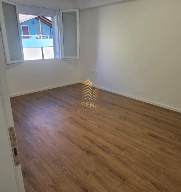 For sale, Apartment 1+1, Myslym Shyri, 135,000 Euro