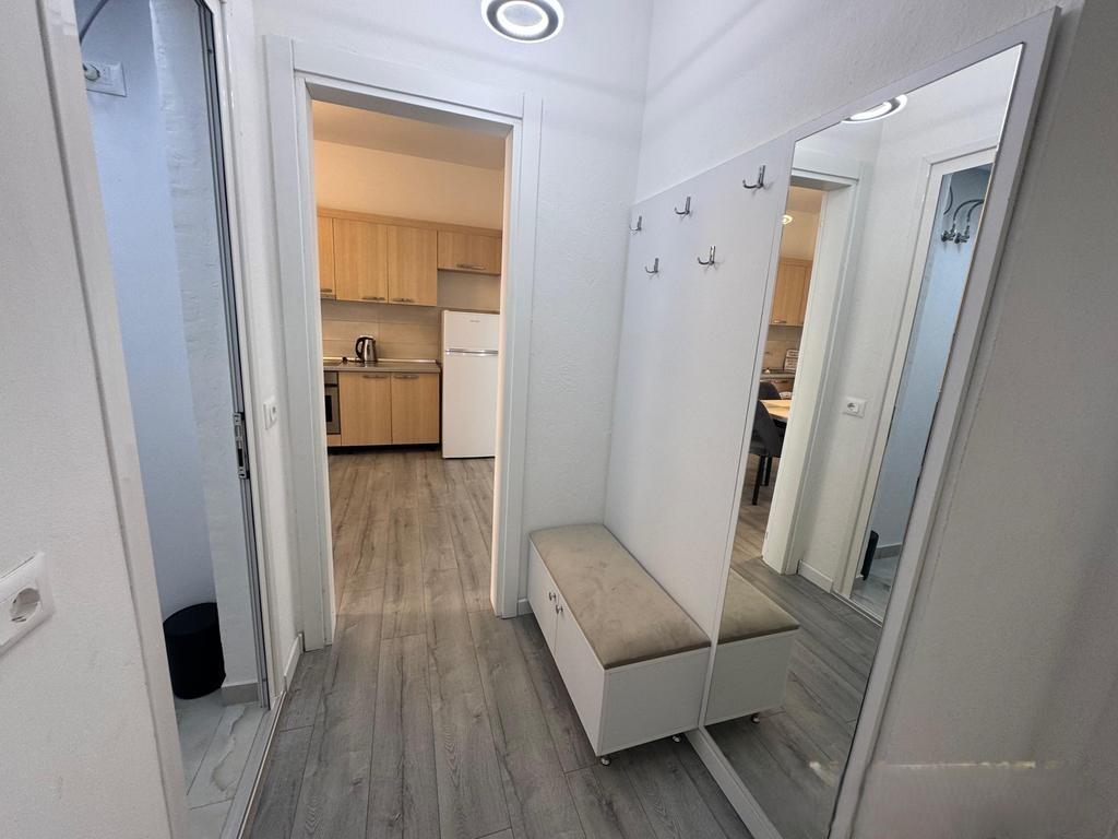 Affittiamo 1+1 in un piano villa vicino alla Scuola di Balletto! 550 € /Mese