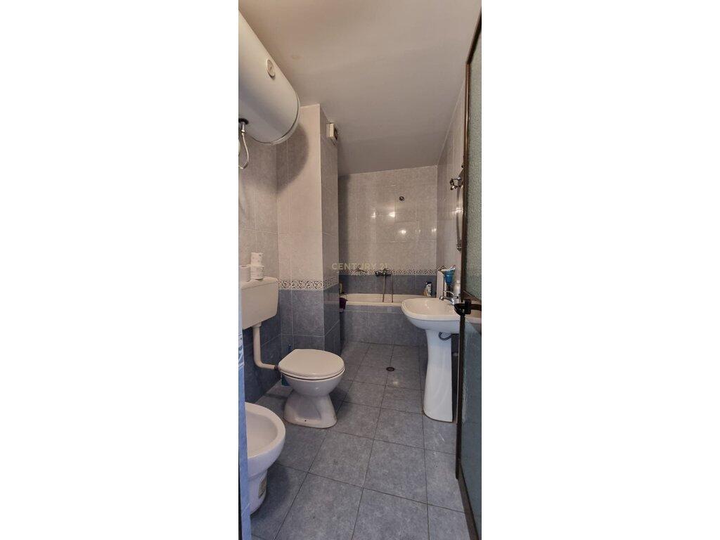 FOR RENT APARTMENT 2+1+2 FOR OFFICE / RESIDENCE, BEHIND SQUARE 21!