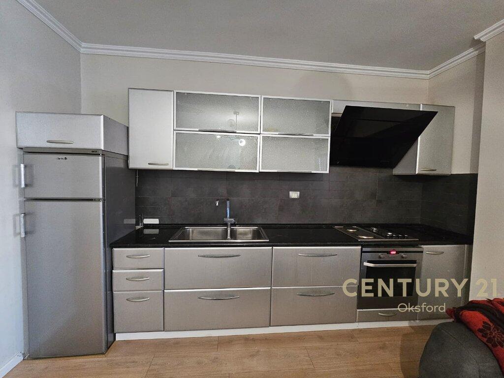 APPARTAMENTO 2+1 IN VENDITA VICINO AL 21 DHJETORI