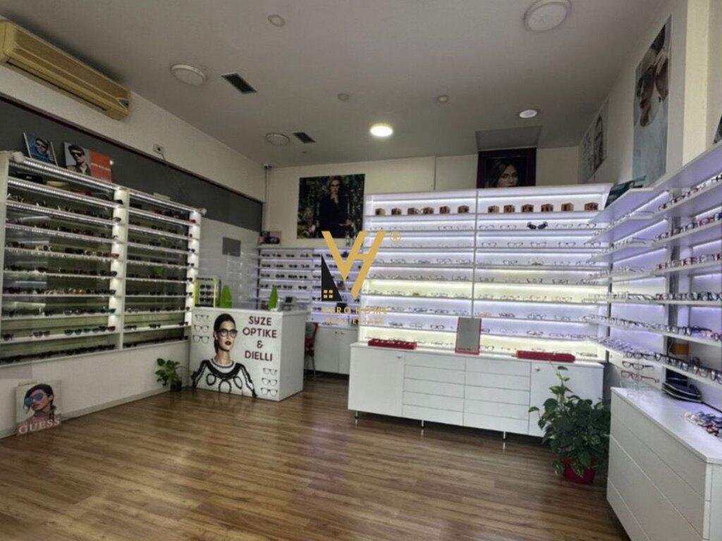 SHOP FOR RENT 40M2, KAVAJES STREET, 1,200 EURO