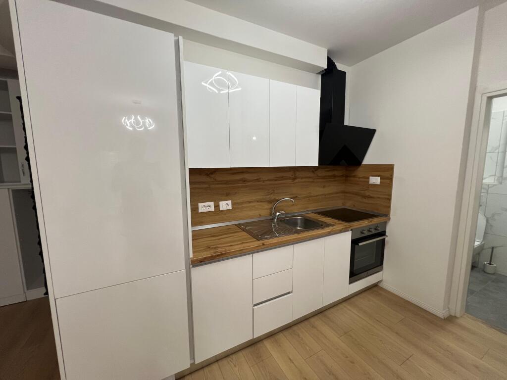 📣 AFFITTO SUPER Appartamento 1+1 con Balcone, Vicino al 21 Dicembre