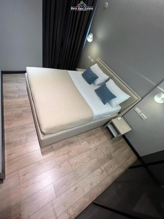 Apartament Me Qera 2+1+2+Post Parkimi tek Rruga e Barrikadave (ID B2201068) Tirane