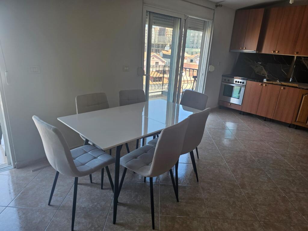 Qera, Hyrje private 2+1,Kodra E Priftit, 500 euro