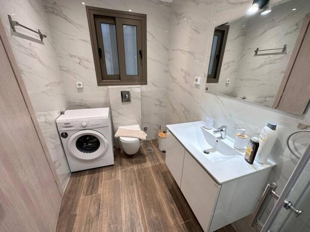 Apartament Me Qera 2+1+2+Post Parkimi prane Cassa Italia (ID B2201410) Tirane