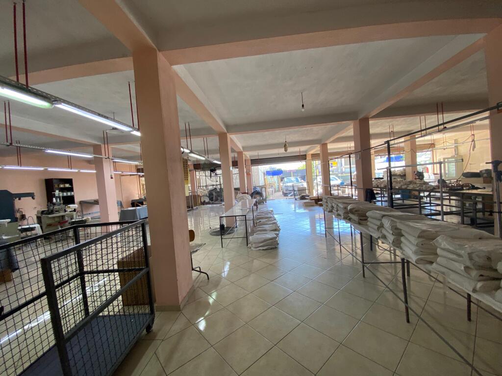 AFFITTO, SPAZIO COMMERCIALE, KAMËZ TT2103