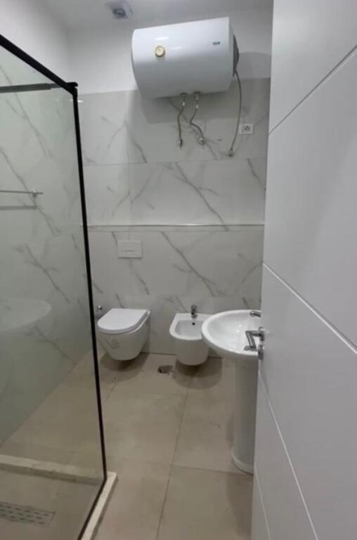 Apartment 1+1 for rent at Eleonora/Kodra e diellit (40,000 Leke)