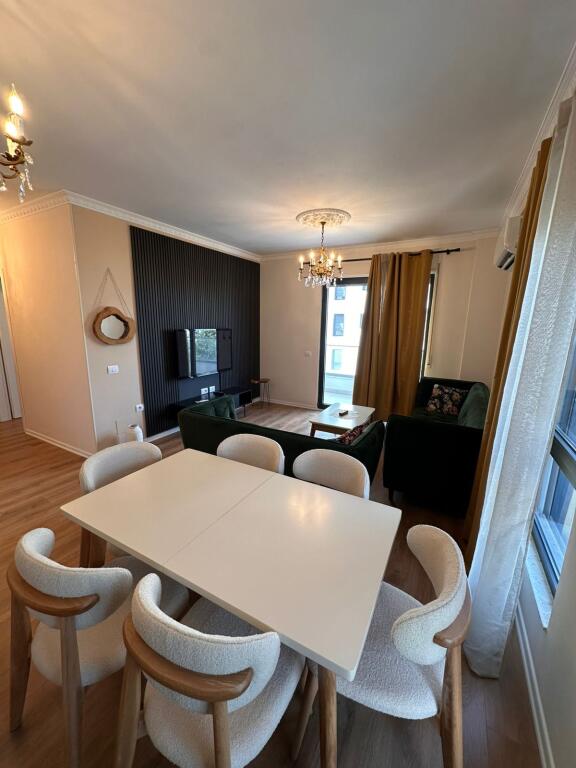 Apartament 2+1+2 per qira,Xhamllik