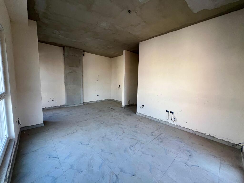 In vendita, Appartamento 2+1+2 “Laprakë”,Tirana.