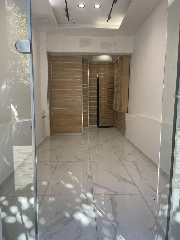 NEGOZIO IN AFFITTO 20 M2 VIA DIBRA 800 EURO