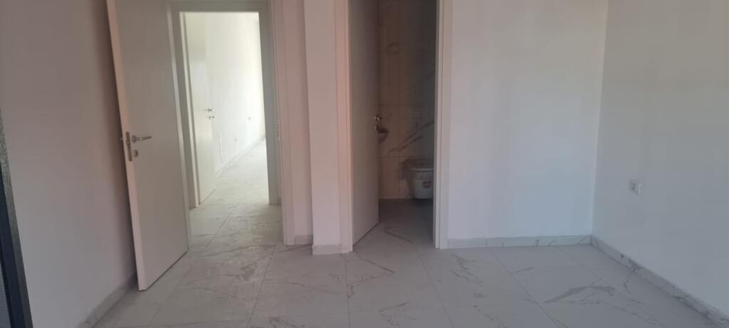 Shitet Apartament 2+1 në Qendër të Kamzës – I Sapo Përfunduar