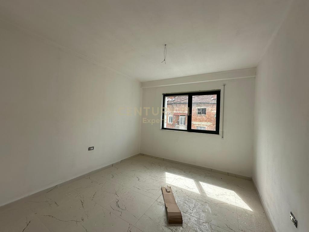 Apartment 3+1+2 for rent opposite the Embassy Block, Durres Street